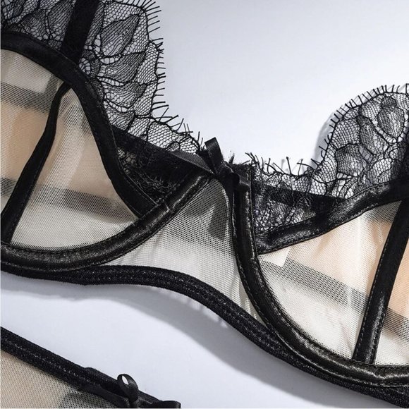 Beautiful 3 pc Sheer lace Lingerie Set Sz M - Picture 2 of 5